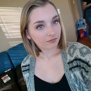 Meet your Posher, Jena